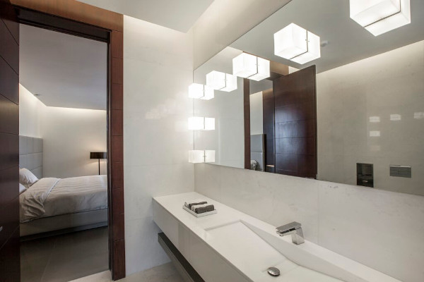 RESIDENTIAL SOLUTIONS - AATC BATHROOM IN MARBLE AND OTHER MATERIALS